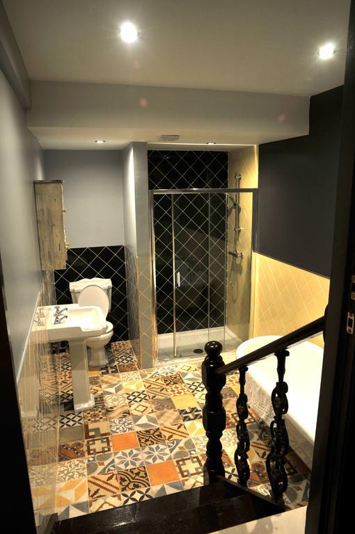 Le Bateau Aparthotel Liverpool Room photo